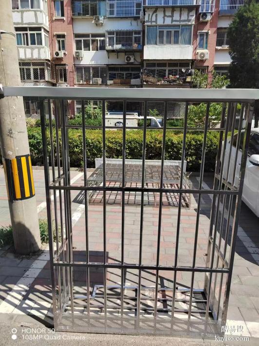 北京通州马驹桥安装不锈钢防盗窗护窗阳台护栏护网