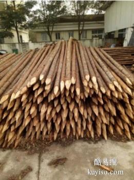 沧县竹竿 竹笆片 高压线防护杉木杆 枕木批发公司