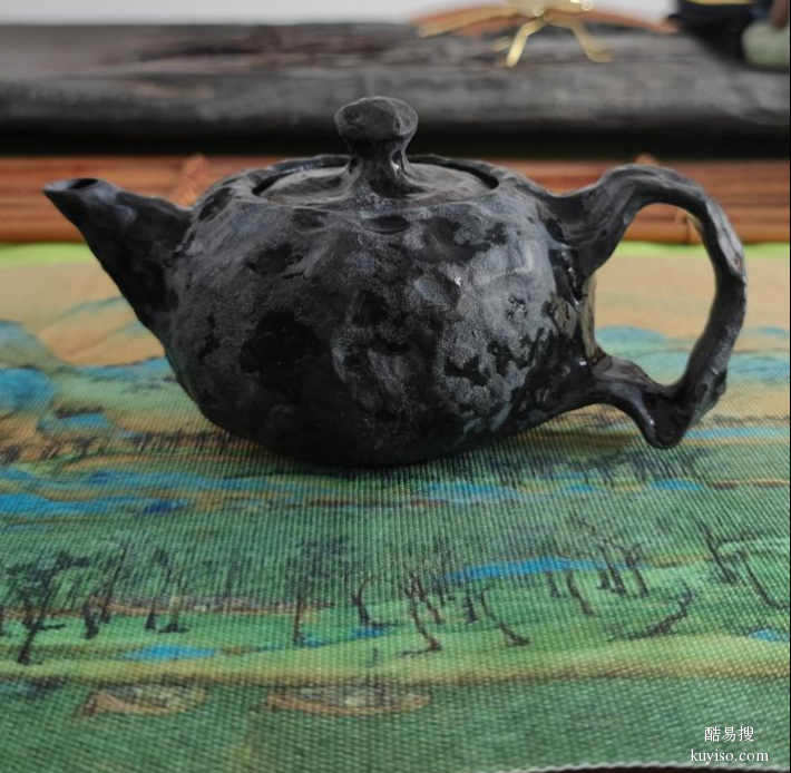 湖南安化梅山冰碛岩泡茶茶水清亮颜色好