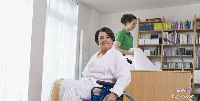 在沈陽找金牌月嫂高級育兒嫂就選靜恩家政公司靠譜口碑好