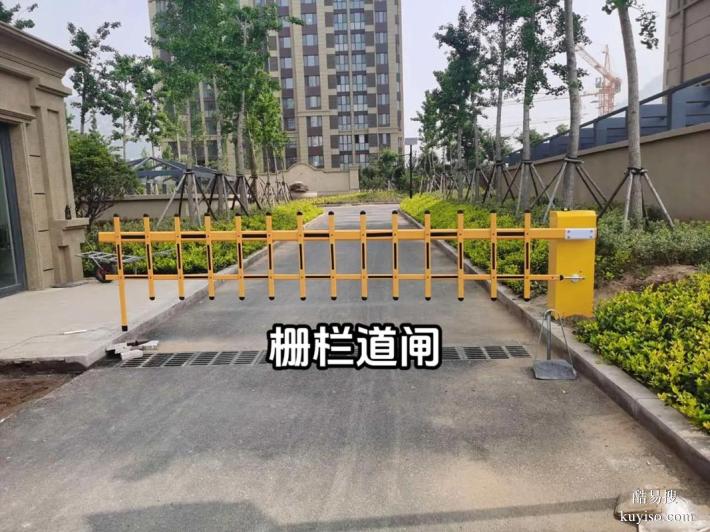 北京更换道闸杆安装停车场道闸杆厂家