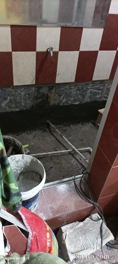 寶山區(qū)大場(chǎng)鎮(zhèn)陽臺(tái)飄窗滲水補(bǔ)漏，墻壁漏水修補(bǔ)，衛(wèi)生間做防水