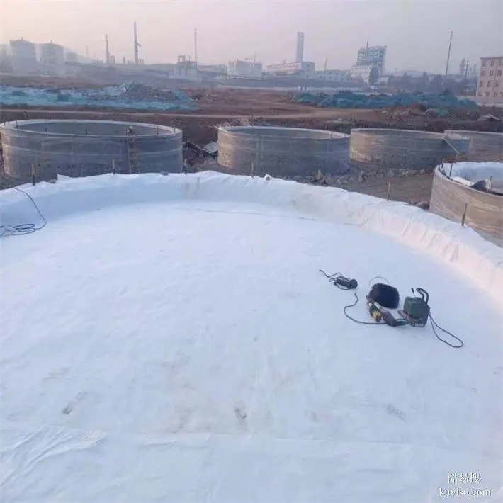 濟(jì)南復(fù)合土工膜廠(chǎng)家,景觀池800g兩布一膜一布一膜