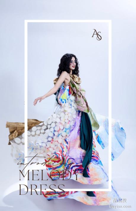 時裝周走秀外國模特，國外時裝周模特走秀