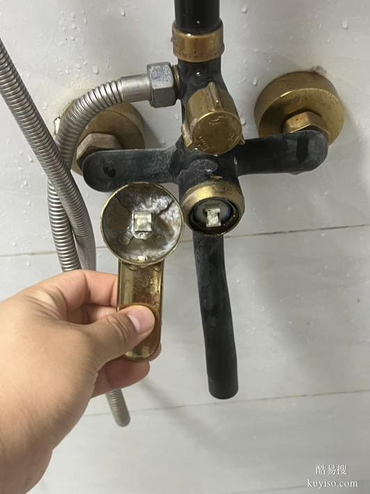 長寧區(qū)廚房銅水管焊接水龍頭漏水維修上海