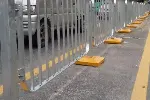 热镀锌工艺深标护栏供应路侧护栏怎么选择