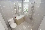 闵行区莘庄承接敲墙敲浴缸 卫生间贴瓷砖洗手间改造安装蹲坑