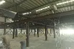 室内阁楼二层搭建钢结构阁楼，楼顶扩建钢结构二层